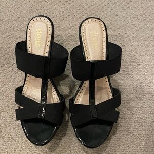 Charles David Black T Strap Wedges 8.5 8 1/2 New Without Tags